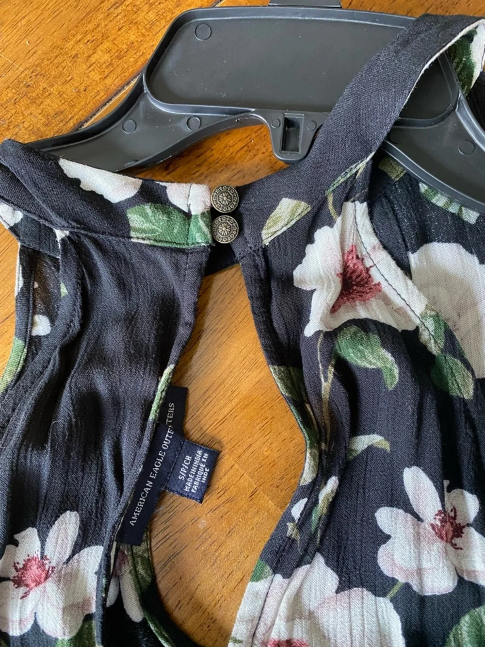 American Eagle cold shoulder long sleeve dress. Size Small Black w/floral print - Picture 4 of 4
